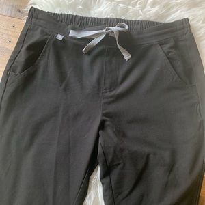 Black figs joggers